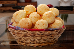 Leia mais sobre o artigo Pão de Queijo: Como Fazer em Casa